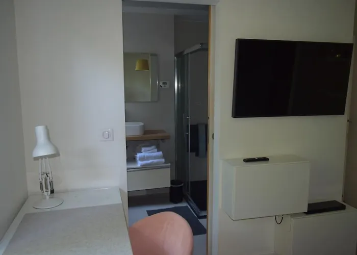 Vue Rez-de-jardin Piscine *